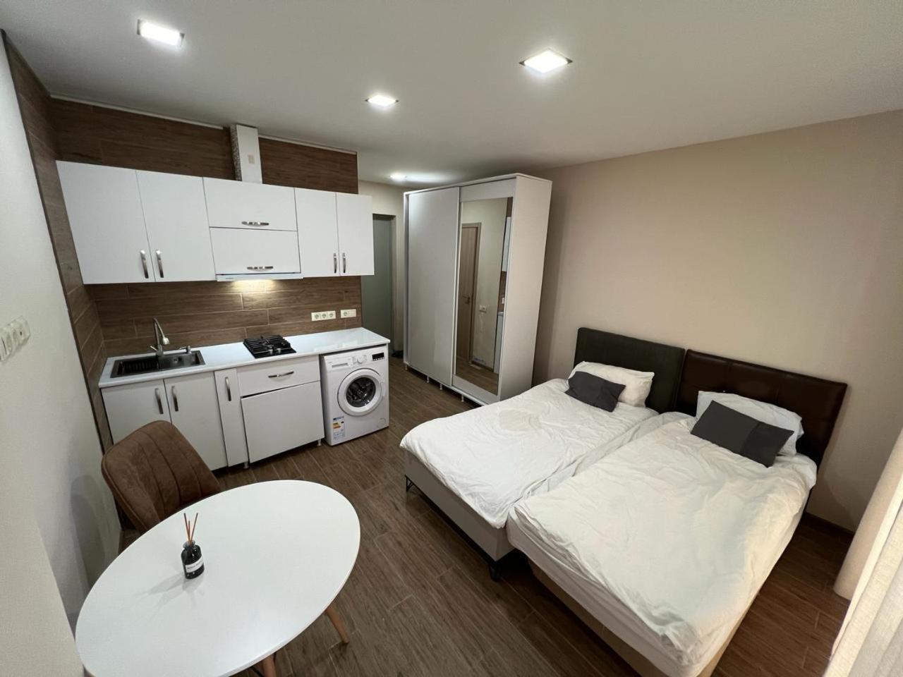 Hotel Paris Batumi Eksteriør billede